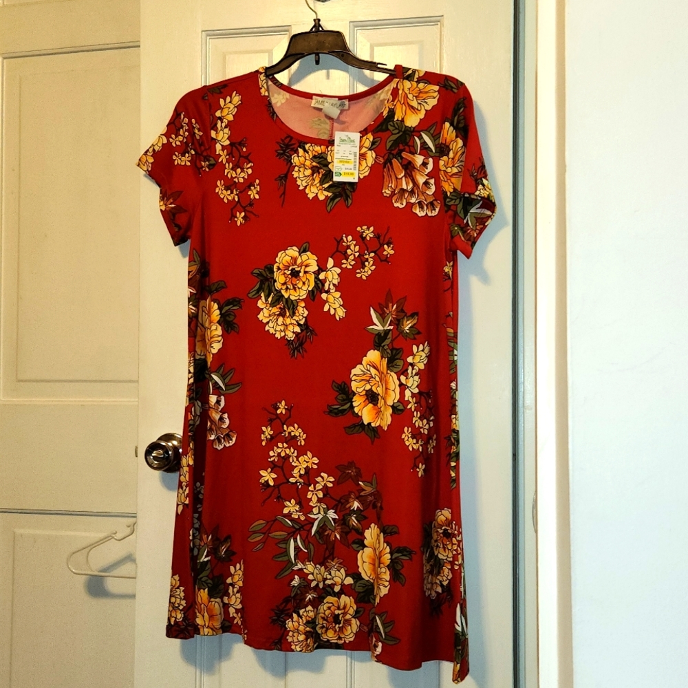 Red floral dress NWT